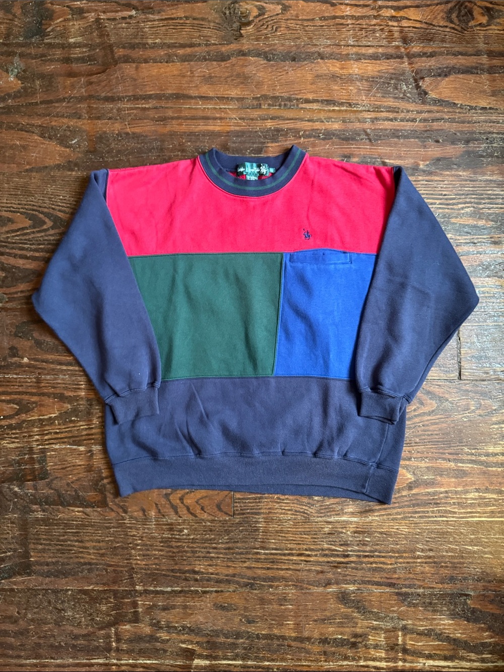 VTG Knights Of Roundtable Colorblock Crewneck Sweatshirt in Red, Green & Blue L